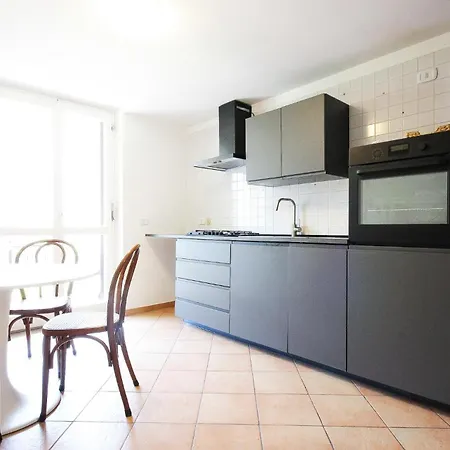 Stunning In With Wifi Apartment